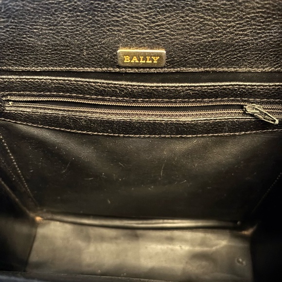 Vintage Pebble Leather Croc Embossed Bally Purse - Picture 7 of 11